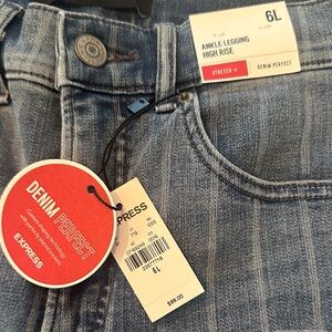 Express Women's Denim Ankle Legging Jeans